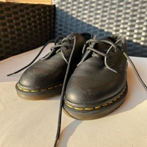 Women’s Doc Martens Shoes For Sale (Size 6)